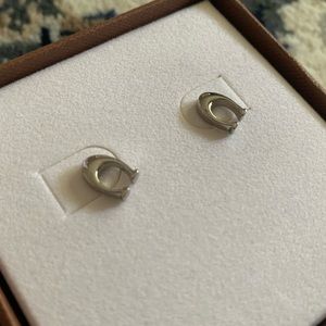 coach silver color classic earring